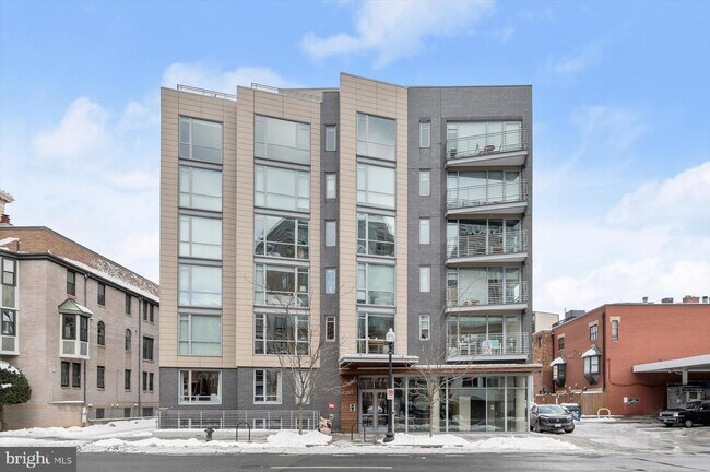 1311 13th St NW, Unit Penthouse 1 in Washington, DC - Foto de edificio - Building Photo