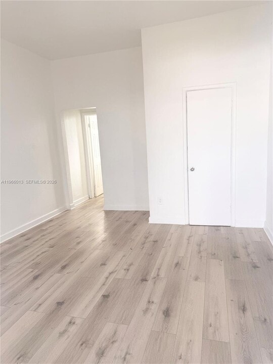 836 NW 10th St in Hallandale Beach, FL - Building Photo