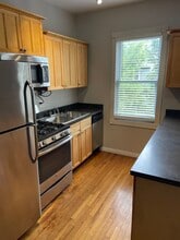 1834 W Thomas St, Unit 1834 W Thomas St #2 in Chicago, IL - Building Photo - Building Photo