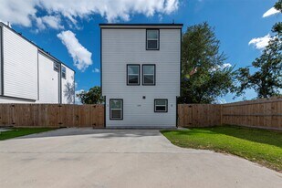 6309 Sandra St in Houston, TX - Building Photo