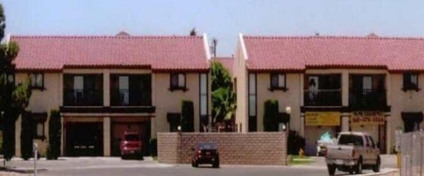 Hacienda Court Apartments