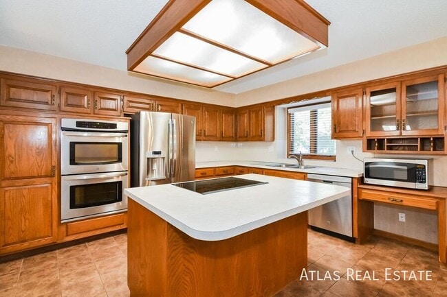 property at 322 NE Lincoln St