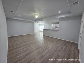 1647 Wrigley Dr in Odessa, TX - Foto de edificio - Building Photo