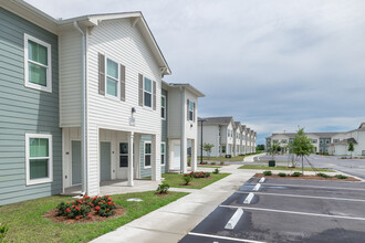 Las Colinas Townhomes in Foley, AL - Building Photo - Building Photo