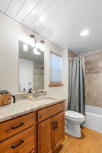 570 2nd St in Ruidoso, NM - Foto de edificio - Building Photo