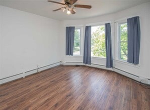 65 N Clinton St in Poughkeepsie, NY - Building Photo - Building Photo
