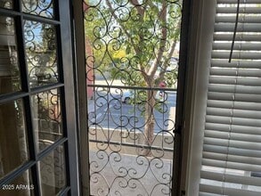 15402 N 28th St in Phoenix, AZ - Building Photo - Building Photo