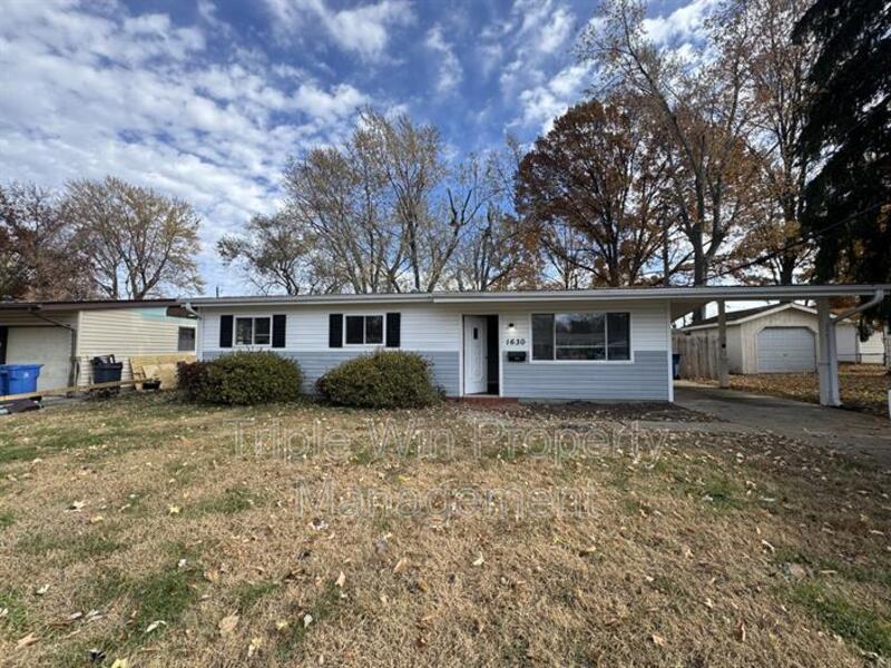 1630 Kay Dr in Florissant, MO - Building Photo