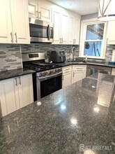 651 Crescent Dr in Bound Brook, NJ - Building Photo - Building Photo