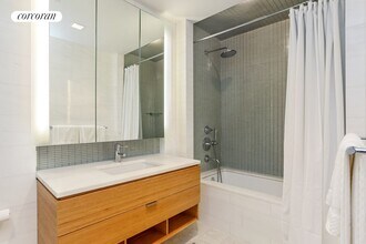 303 E 33rd St in New York, NY - Building Photo - Building Photo