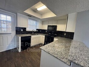 4004 W Pioneer Dr in Irving, TX - Building Photo - Building Photo