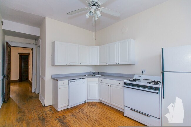 3637 N Paulina St, Unit 3637-1 in Chicago, IL - Building Photo - Building Photo