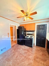 4010 Merrick St in Dearborn Heights, MI - Building Photo - Building Photo