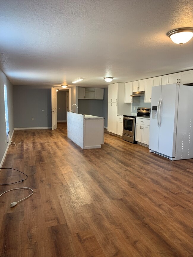 1354 FM 405 in Huntsville, TX - Building Photo - Building Photo