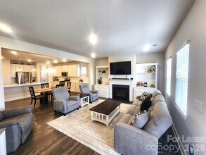 4005 Puddle Pond Rd in Indian Trail, NC - Building Photo - Building Photo