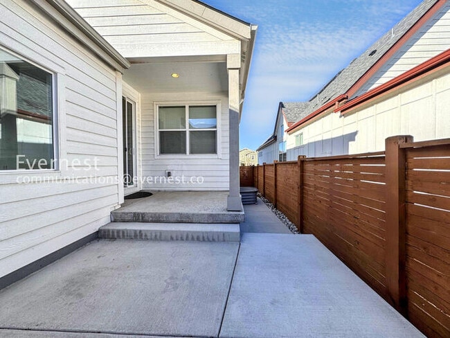 property at 5992 N Fulton St