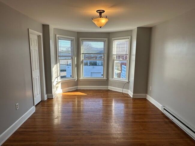 300-306 W Main St