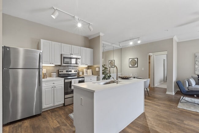 The Lyndon in Irving, TX - Building Photo - Building Photo