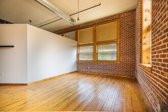 325 Myrtle Ave in Bridgeport, CT - Building Photo - Building Photo