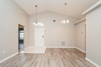 303 Riunite Cir in Winter Springs, FL - Building Photo - Building Photo