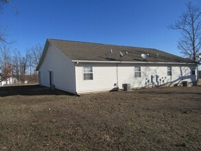 16888 Hurricane Ln in St. Robert, MO - Building Photo - Building Photo