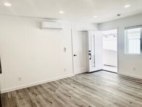 11471 Almazon St in San Diego, CA - Building Photo - Building Photo