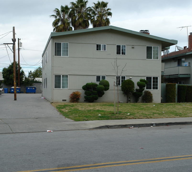 1195 Ayala Dr in Sunnyvale, CA - Building Photo