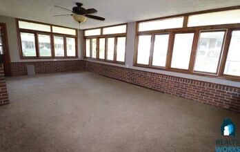 2540 St Thomas Dr in Lincoln, NE - Building Photo - Building Photo