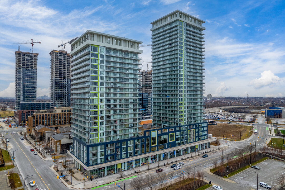 Limelight Condos in Mississauga, ON - Building Photo