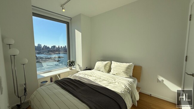 5 S 5th St in Brooklyn, NY - Foto de edificio - Building Photo