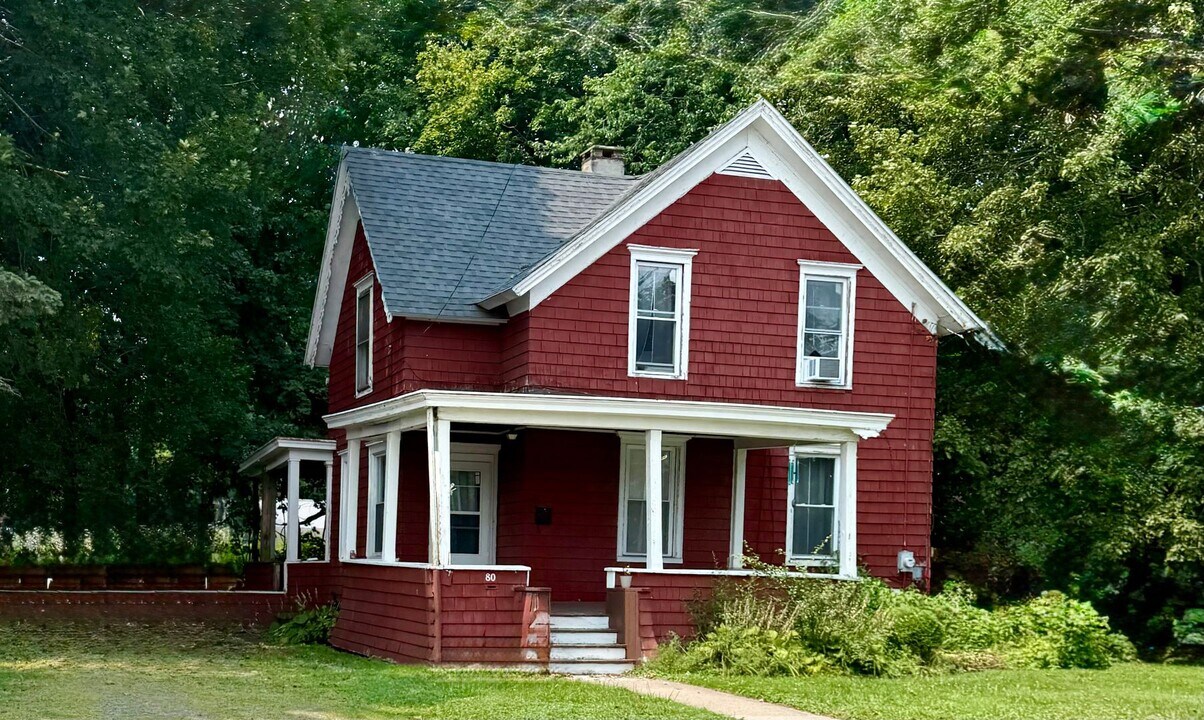 80 Pendleton St in Cortland, NY - Building Photo