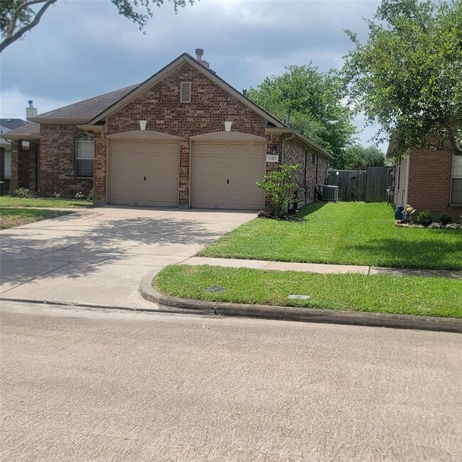 1411 Hunter Ridge Ct in Fresno, TX - Building Photo - Building Photo