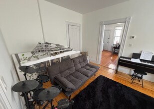 1423 Cambridge St, Unit 6 in Cambridge, MA - Building Photo - Building Photo