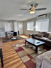 561 Claremont St in Reno, NV - Building Photo - Building Photo