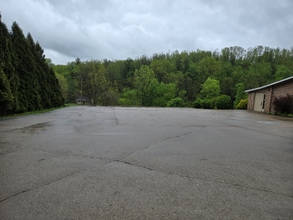 62700 Barnesville Hendrysburg Rd in Barnesville, OH - Building Photo - Building Photo