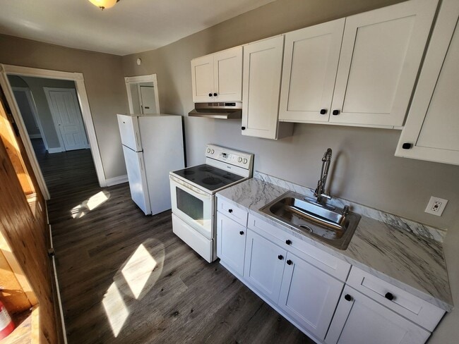 property at 117 N Franklin St