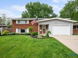 1109 Kirk St in Maumee, OH - Building Photo