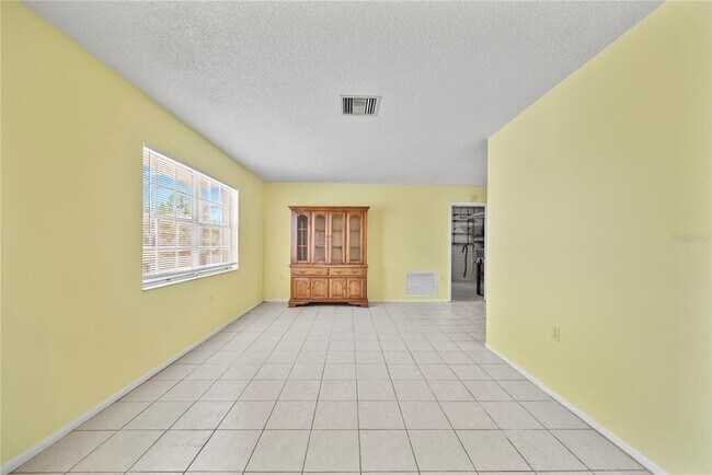 8247 Saybrook Dr in Port Richey, FL - Building Photo - Building Photo