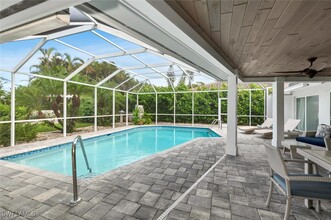 755 Southern Pines Dr in Naples, FL - Building Photo - Building Photo