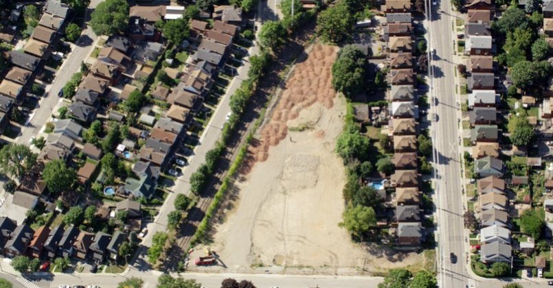 The Lawson Towns in Hamilton, ON - Building Photo