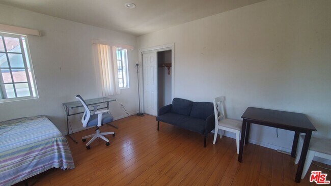 805 E 21st St in Los Angeles, CA - Building Photo - Building Photo