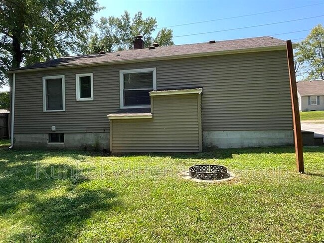 814 N 17th St in Belleville, IL - Building Photo - Building Photo