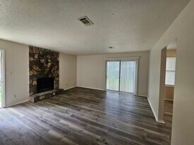 410 Deborah Ln in Pensacola, FL - Building Photo