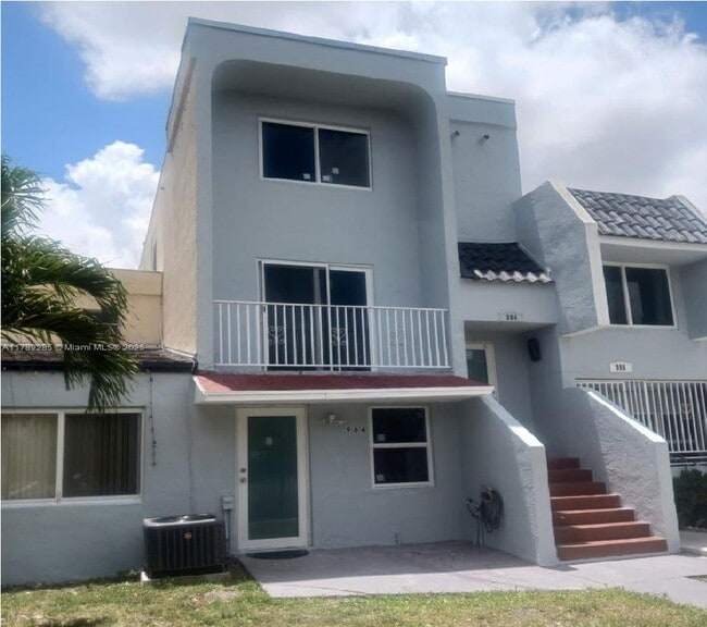 property at 984 W 40th St