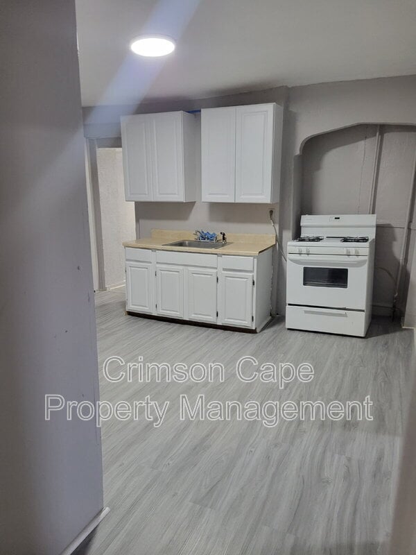 property at 13 E Chestnut St