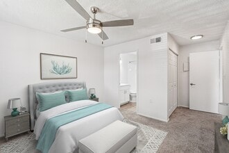 Venetian at Capri Isles in Venice, FL - Building Photo - Building Photo