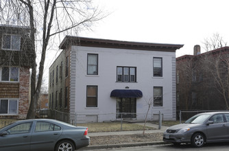 Whittier Flats - 2815 Pleasant Ave S in Minneapolis, MN - Building Photo - Building Photo