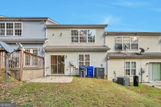 6338 Hickory Ln Cir in Union City, GA - Building Photo - Building Photo