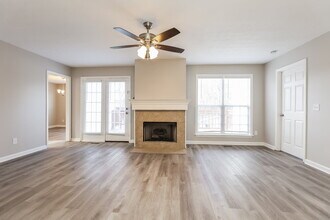 721 Shandale Dr in Nashville, TN - Building Photo - Building Photo