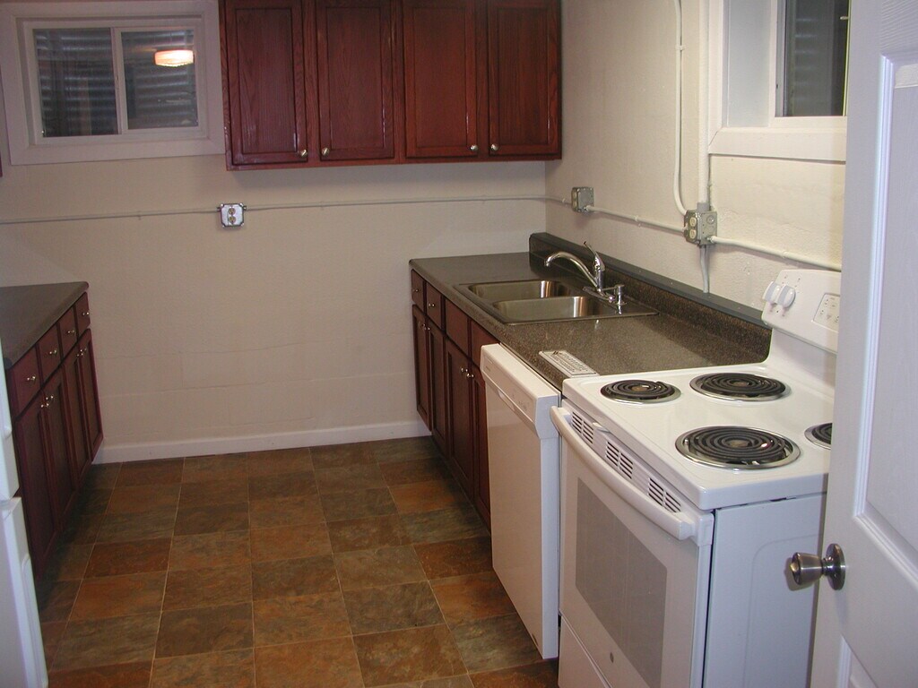 402 Wolfe Ave Rentals in Montevideo, MN